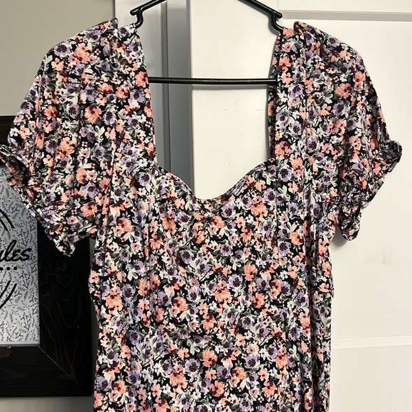 Floral Dress - Picture 5 of 7